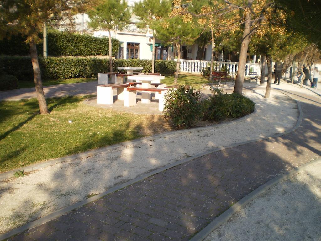 Apartments Kanajet Kaštela Exterior foto